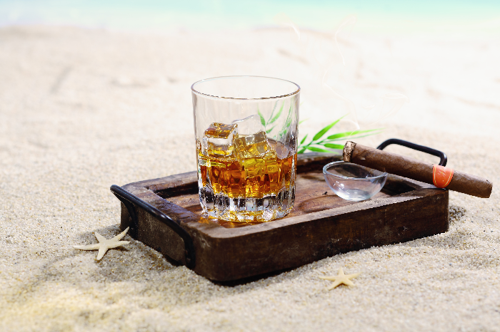 AAA: cercasi assaggiatore di rum in Giamaica per 2.600 euro al mese